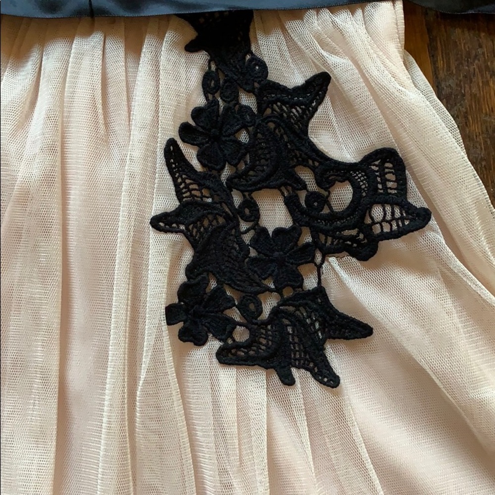 Dress - Picture 3 of 5